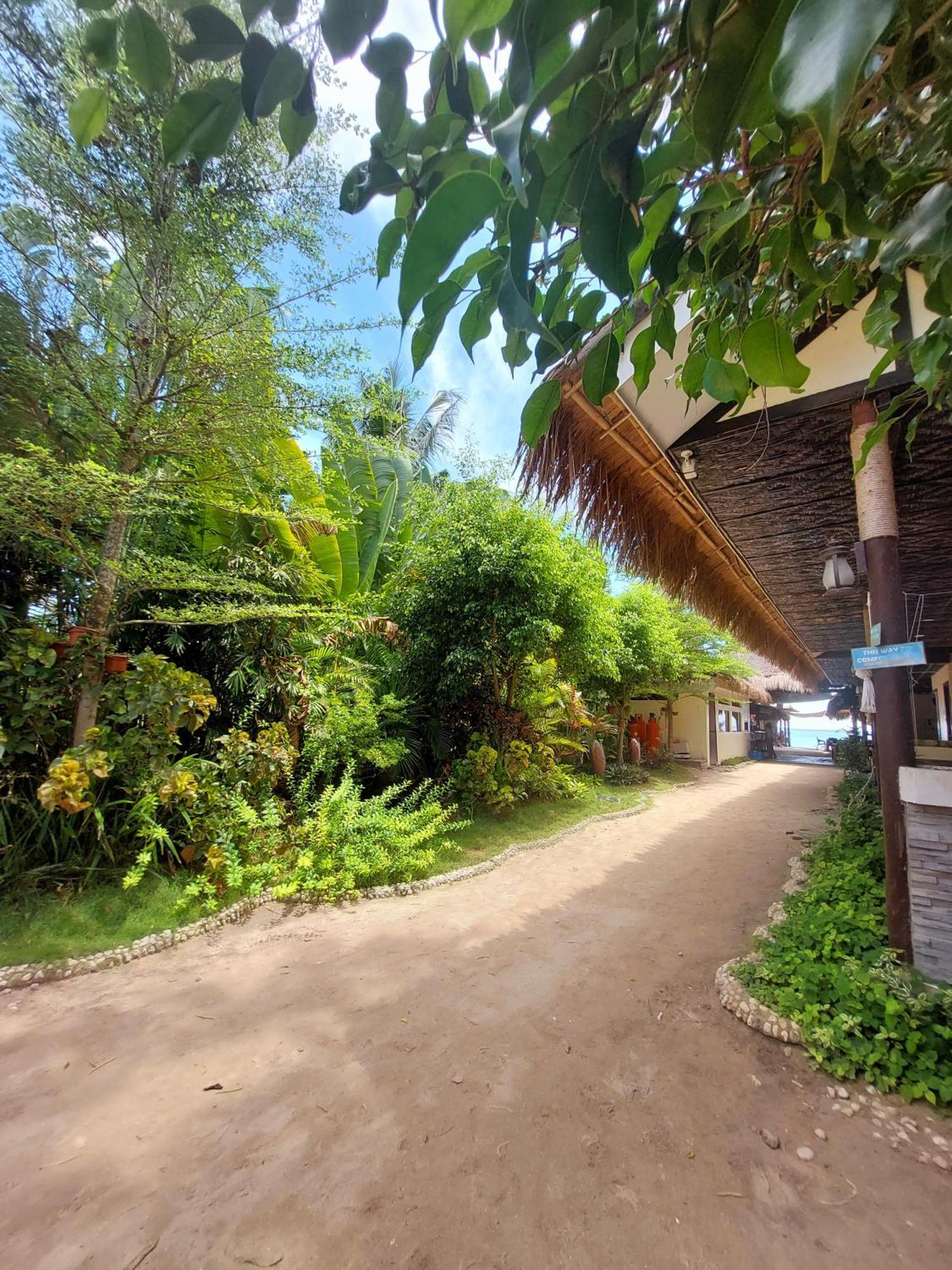 Avila'S Horizon Dive Resort Malapascua Exterior photo